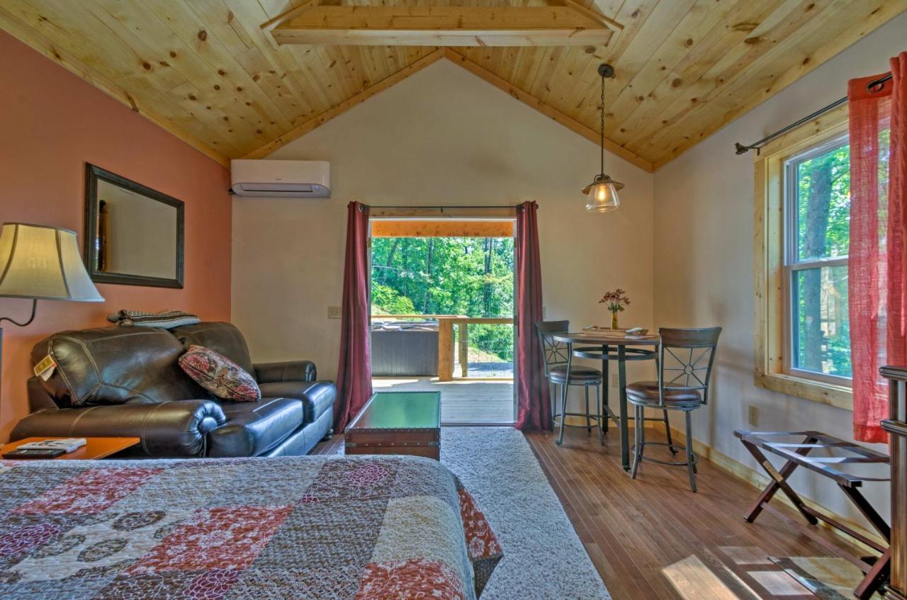 Bryson City Studio With Hot Tub - Near Nantahala! Buitenkant foto