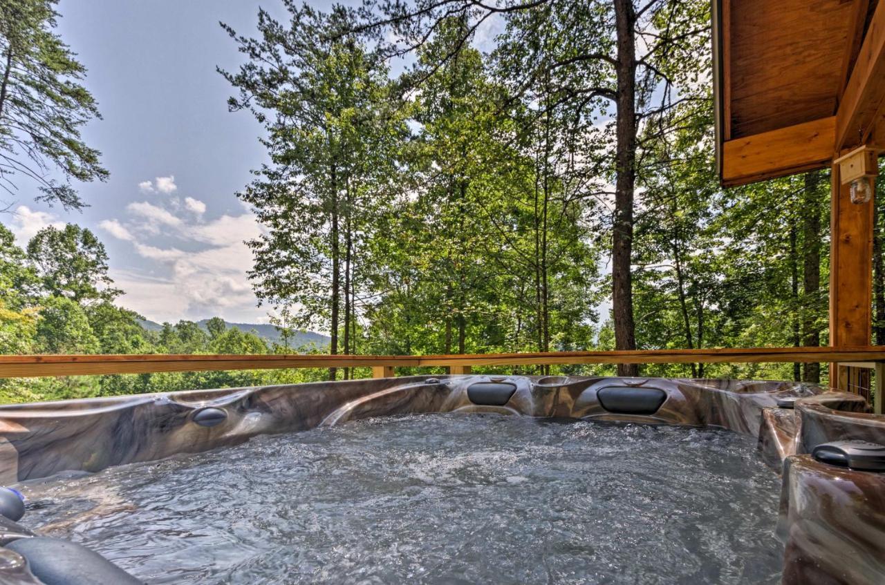 Bryson City Studio With Hot Tub - Near Nantahala! Buitenkant foto